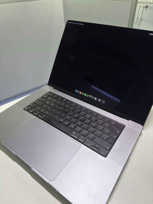 macbook pro m1 max - Laptop-Calculator-Gaming la preț mic | OLX.ro