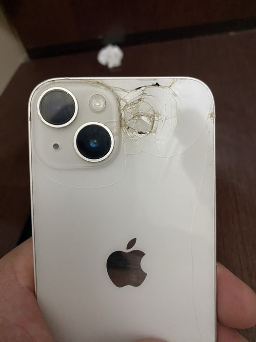 iPhone 14 ауыстырамын жұмыс жасап тұрған iPhone 11 ге