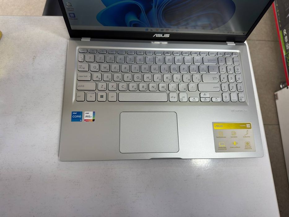 Asus core i5-1135G7 8/512 Nvme SSD IPS Holati ideal