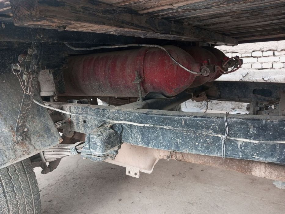 Uvaz sotiladi srochni