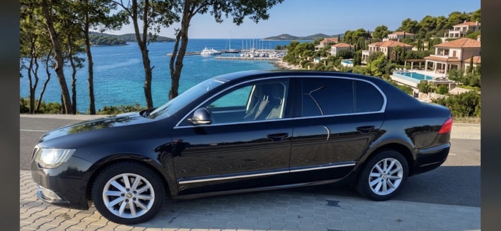 De vânzare Skoda Superb 2.