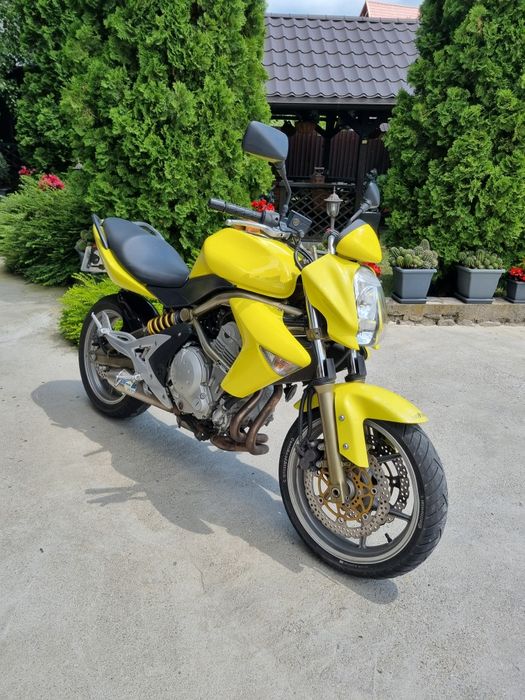 Motocicletă Kawasaki er6n