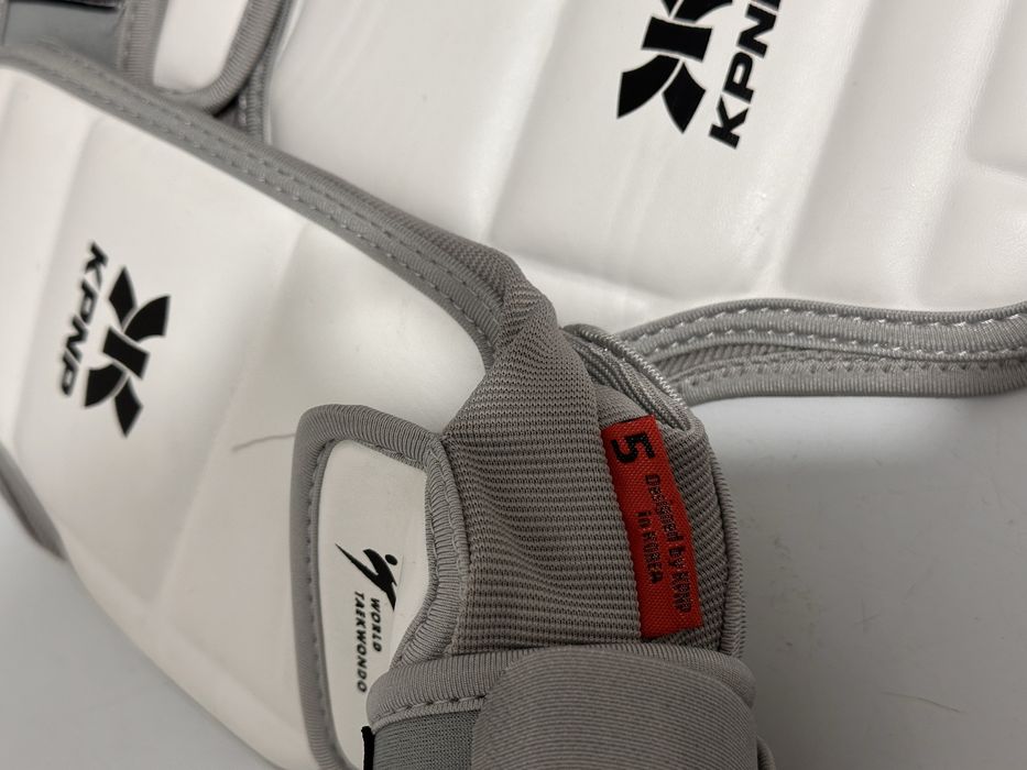 Электронные носки для Таэквандо