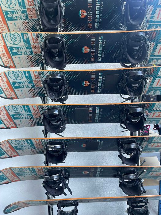 Vand snowboard adulti si copii