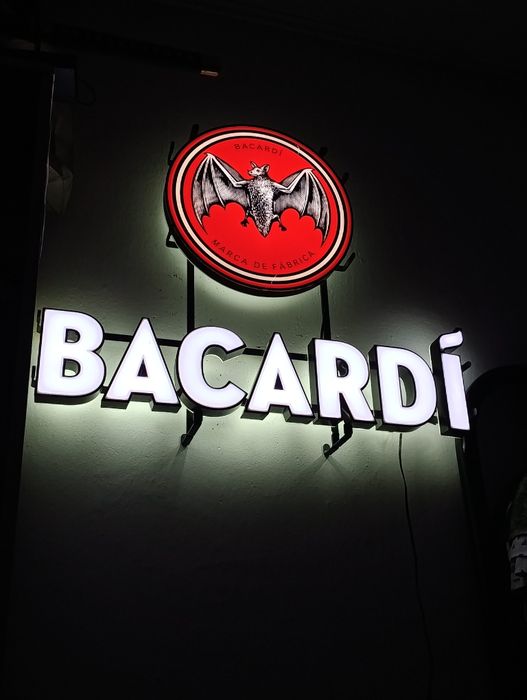 Продам вывеску от бакарди