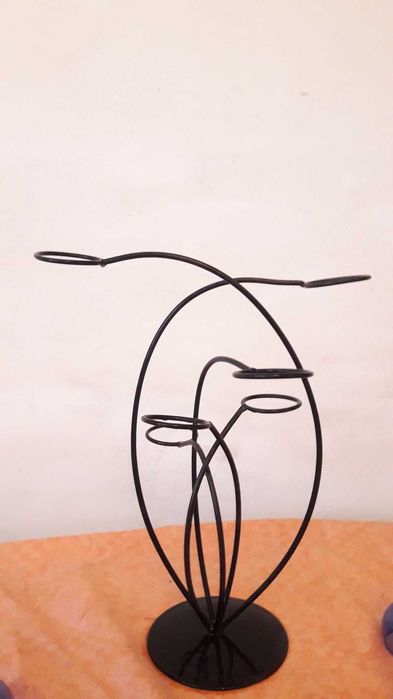 Suport din fier cu sase pahare