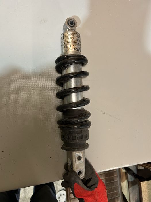 Продавам части за BMW R1100R