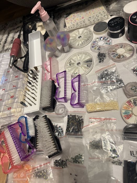 Kit unghii pt doamne , domnisoare !