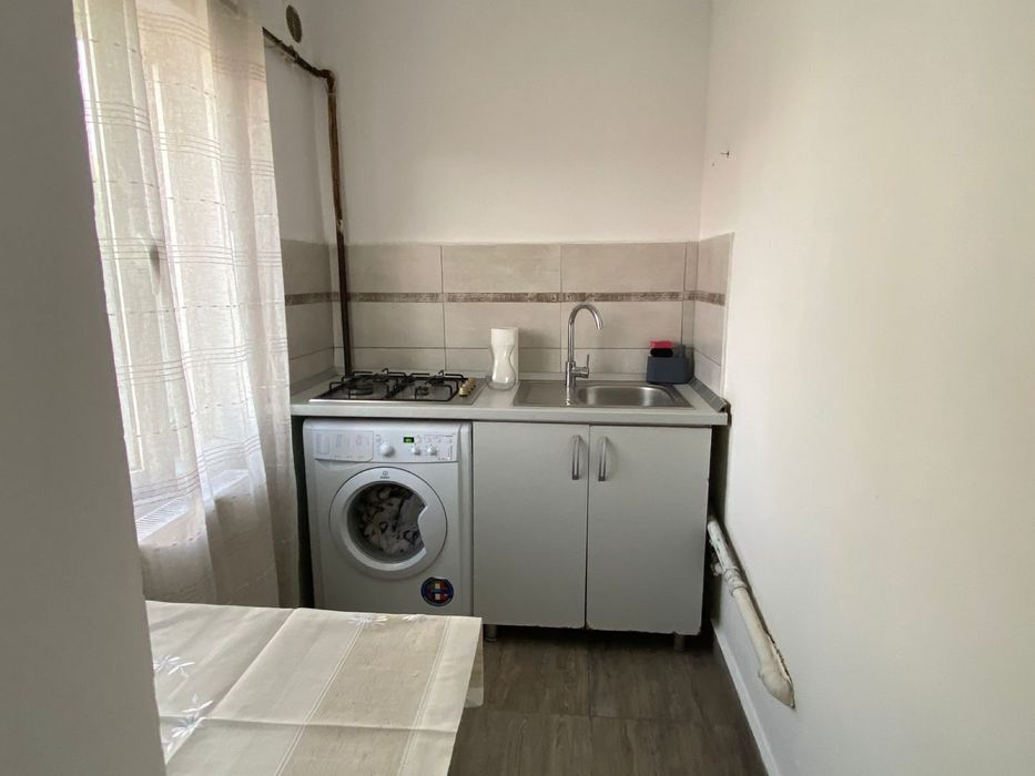 Închiriez garsonieră Targu-Jiu zona centrala direct propietar