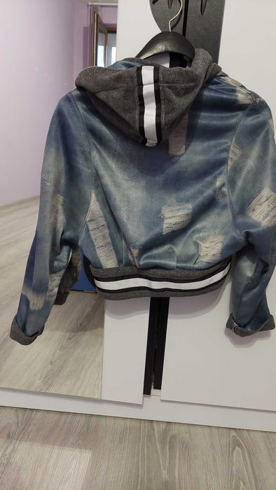 Маркови якета и панталони на AVIN , STELA