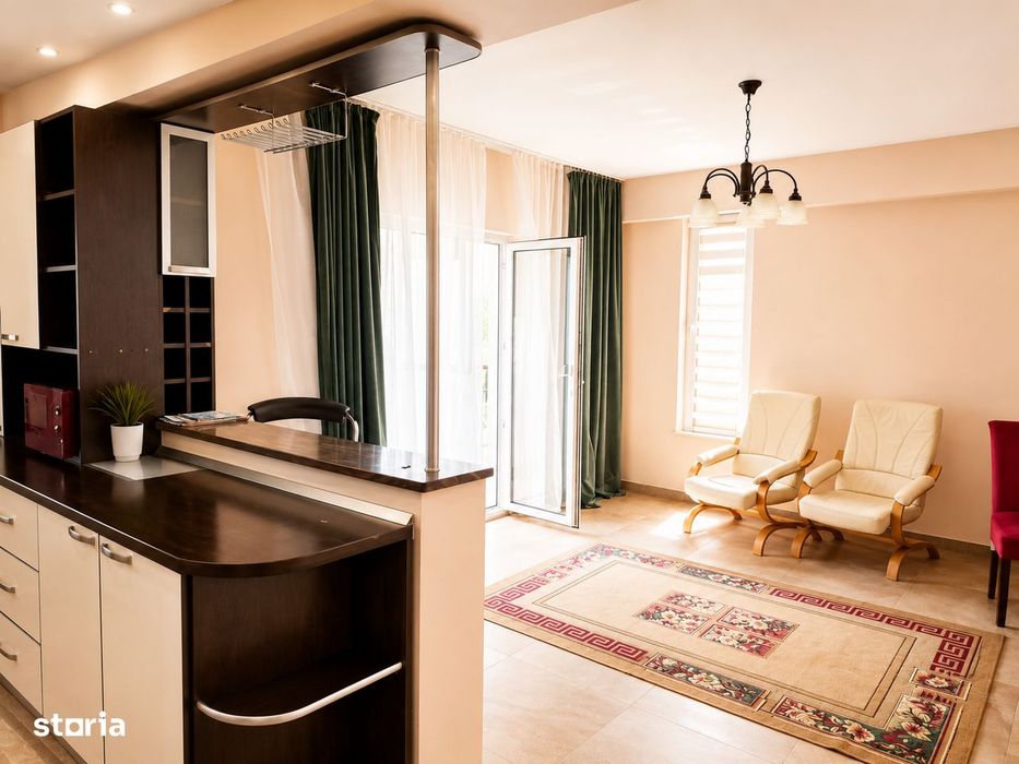Apartament 3 camere, 74 mp + 2 balcoane, etaj 1,  Rădăuți