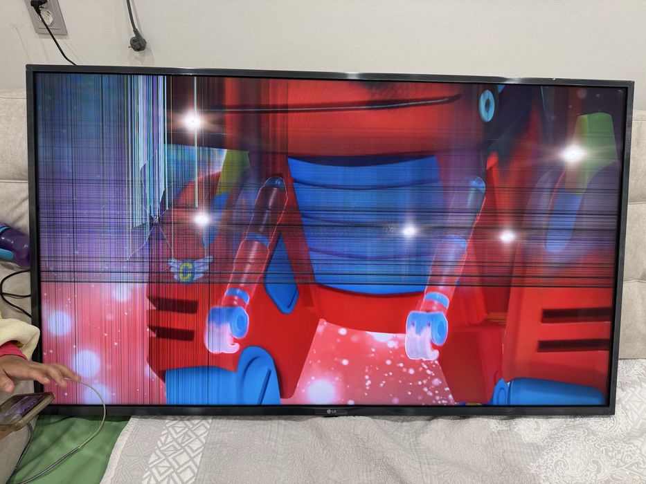 Продам бу телевизор LG