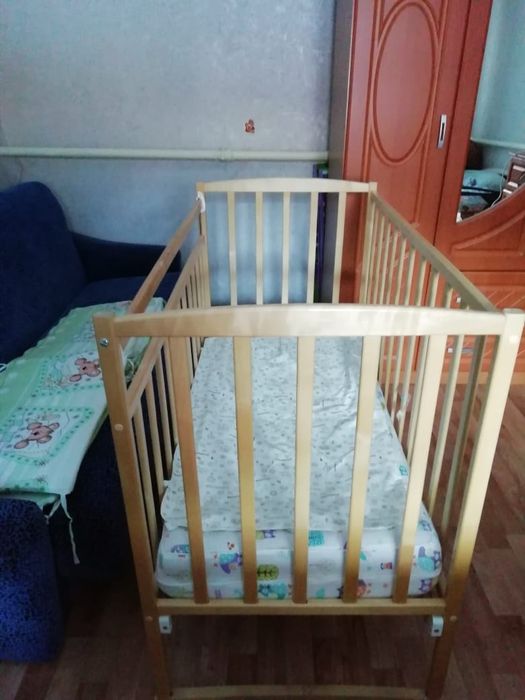Кроватка детская.