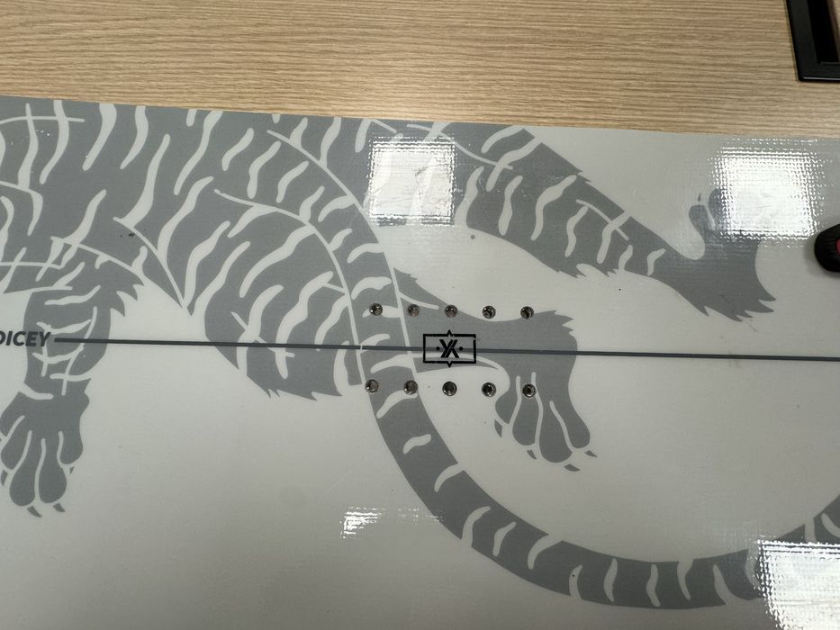 Snowboard YES Dicey 156 cm, true twin ca noua