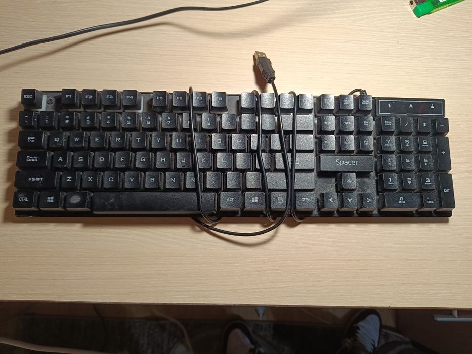 Vând cablu micro usb, mouse și 2 tastaturi