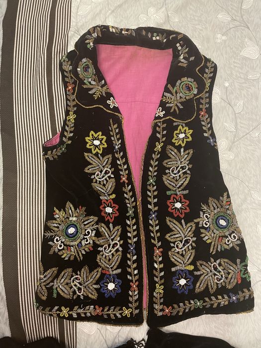 Costum popular autentic Vâlcea