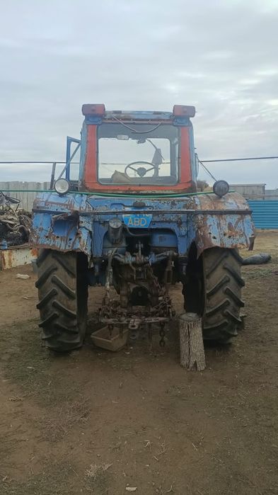 Трактор продам на ходу