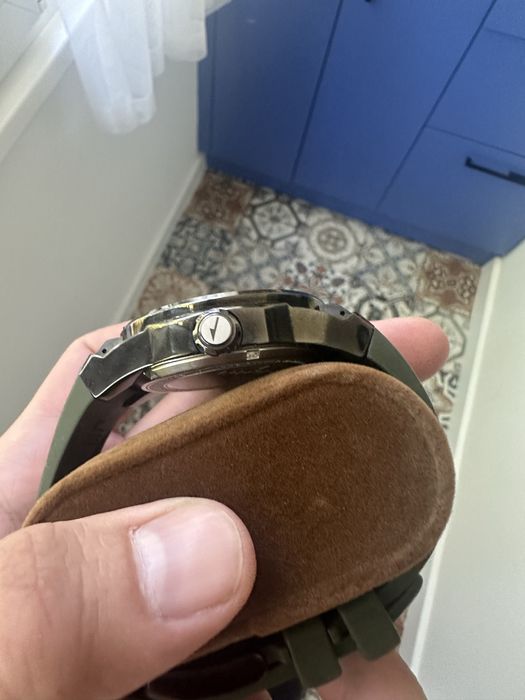 Мъжки часовкик Lotus 18946/5 не различим от нов !