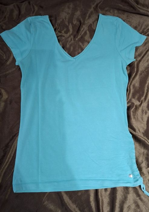 Tricou Esprit, mărimea M in stare foarte bună.