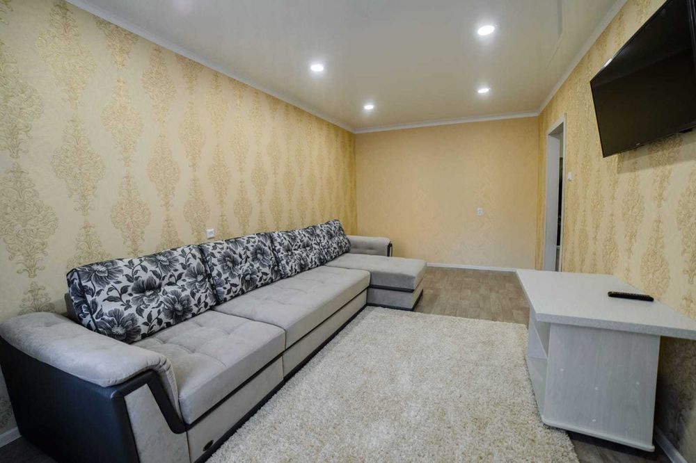 Сдам 2 комнатную квартиру посуточно