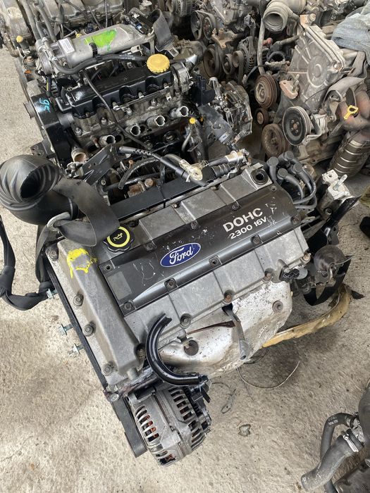 Двигатель  FORD E5SA