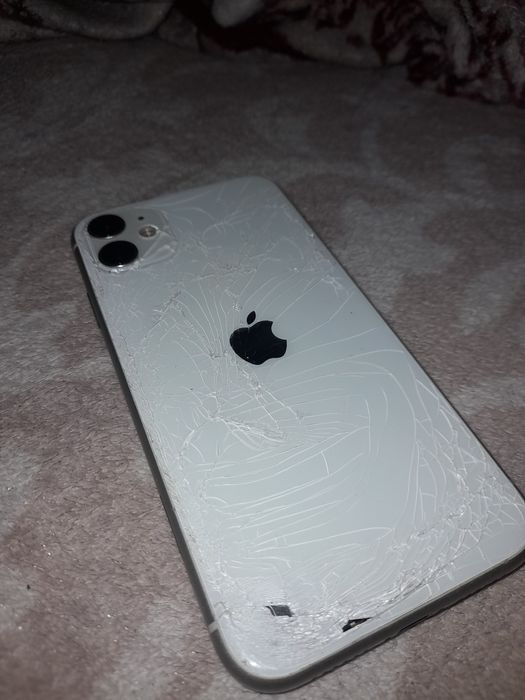 продам iphone 11