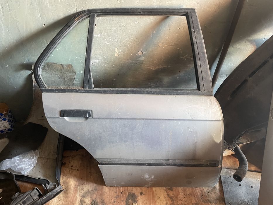 Продам запчасти от бмв е30