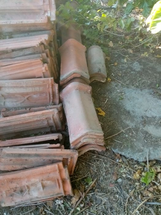 Продавам керемиди