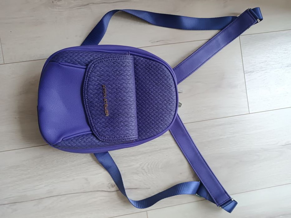 Нова, елегантна дамска раница