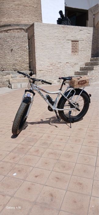Bonvi velosiped sotiladi