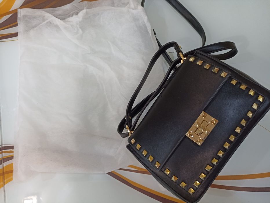 Дамска малка чантичка