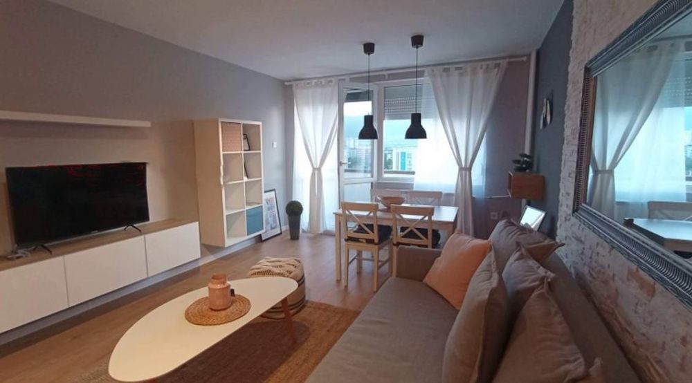 Дава се под наем Двустаен апартамент в София, Младост 1 - 65 кв.м за 700 € - Снимка #1