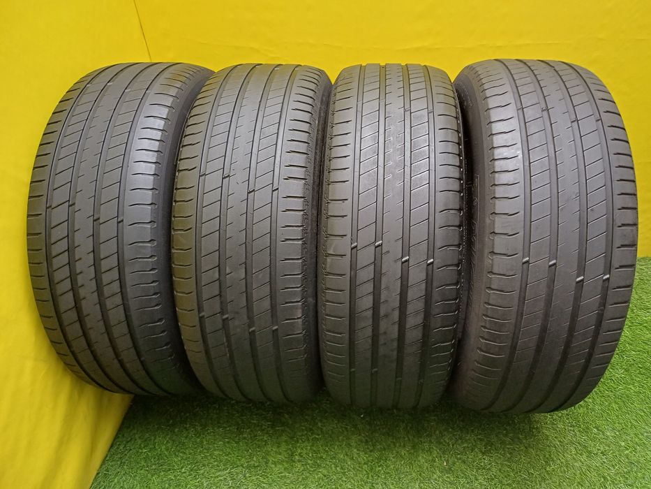 Шины 235/60 R18 Michelin комплект.