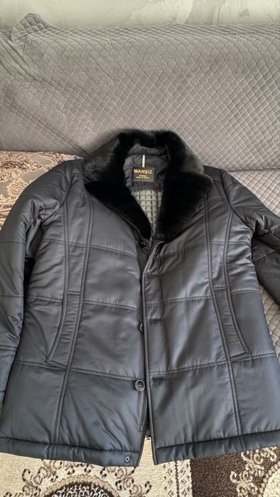 Срочно продам абсолютно новую мужскую зинеюю куртку турецкую