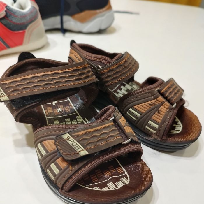 ЛОТ Детски сандали за момче номер 25