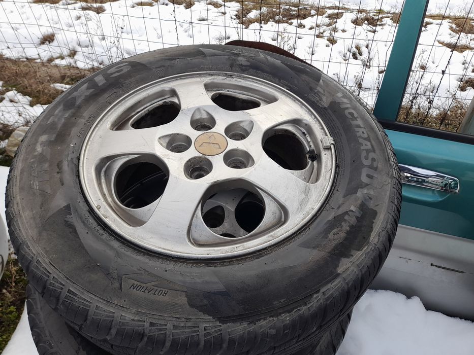 Jante mitsubishi pajero pinin 215/65r16 cu cauciucuri aliaj