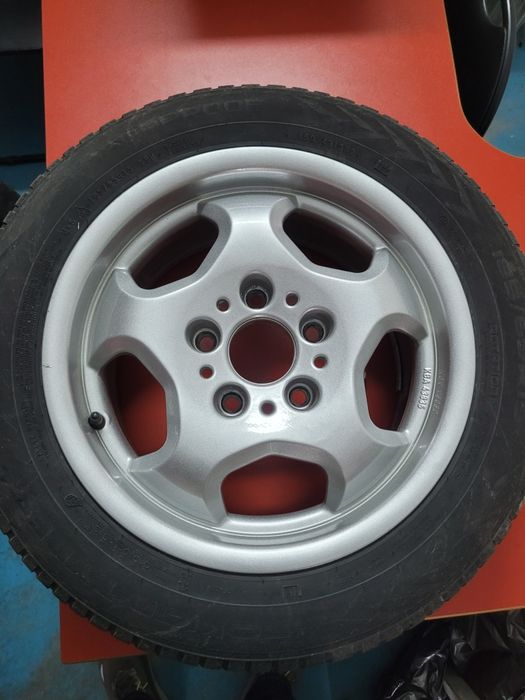 Jante BMW 5x120 R15  cu anvelope iarna 185 65 15 Nokian dot  3821