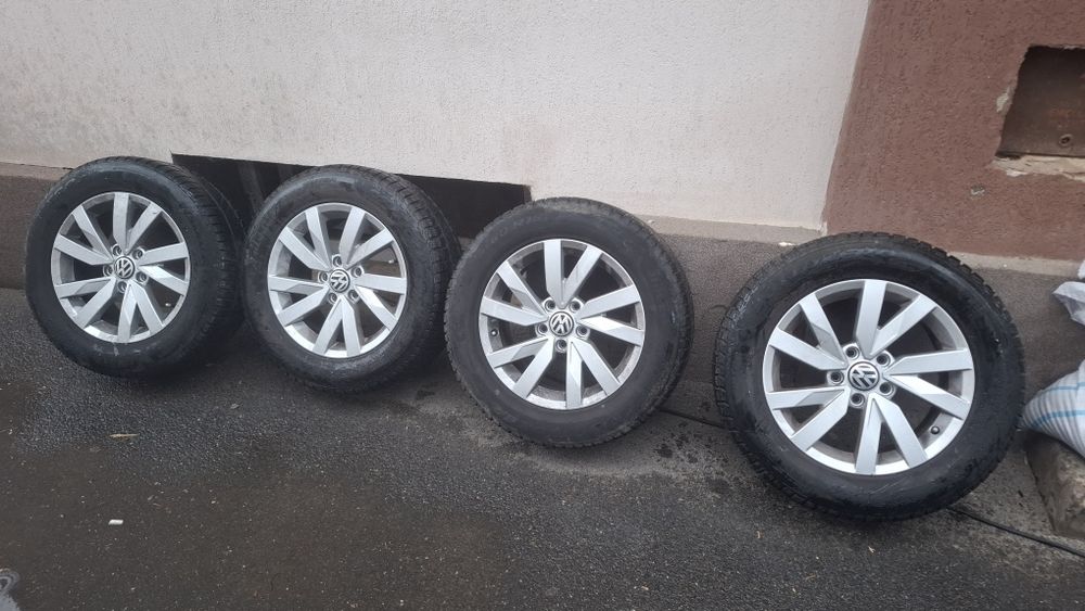 Jante aliaj b8 cu cauciucuri de iarnă