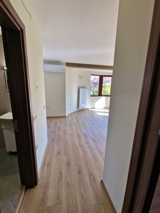 Дава се под наем Офис в Перник, Център - 80 кв.м за 409 € - Снимка #2