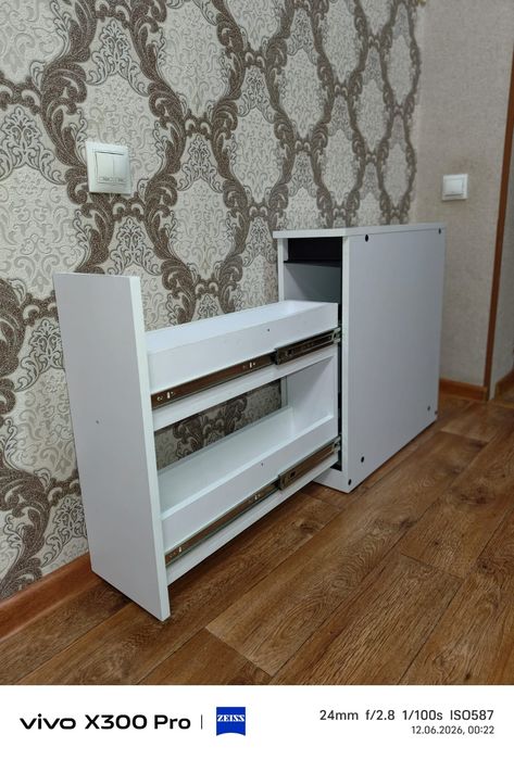 Продам напольную тумба новая
