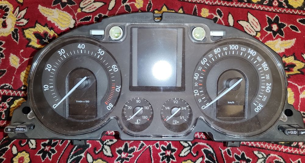 Щиток приборов Пассат B6 R36. 300 км/ч. Оригинал. Из Японии.