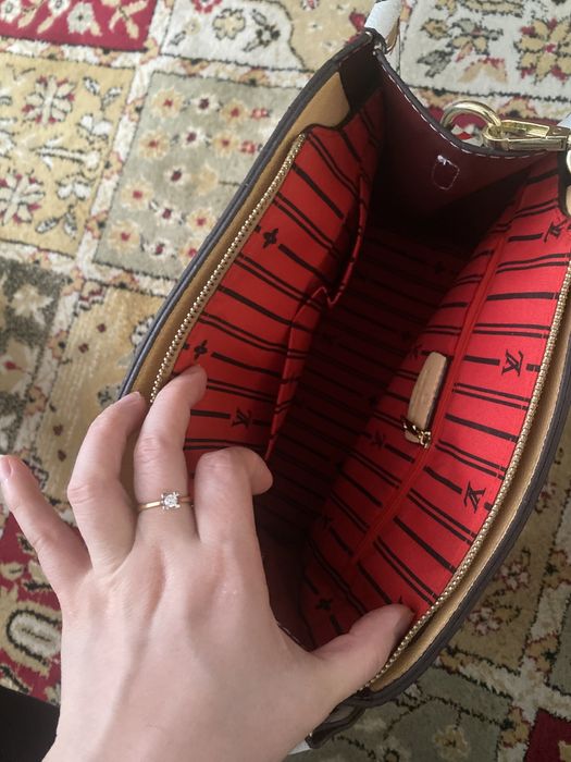 Продам сумку LV