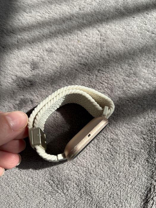 fitbit versa 2 часовник