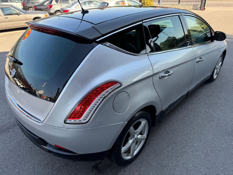 Lancia  Delta 1.6 На Части