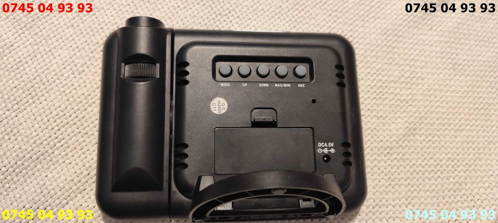 ceas digital proiector umiditate temperatura ora data proiectie perete