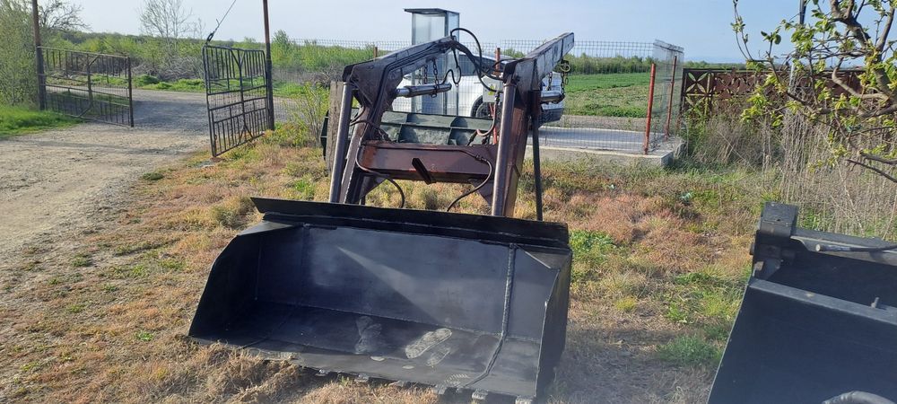 Incarcator frontal Fiat  piesa