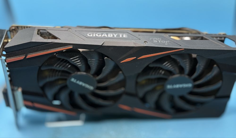 НОВО Геймърска видеокарта Gigabyte Radeon RX 580 GAMING 4GB