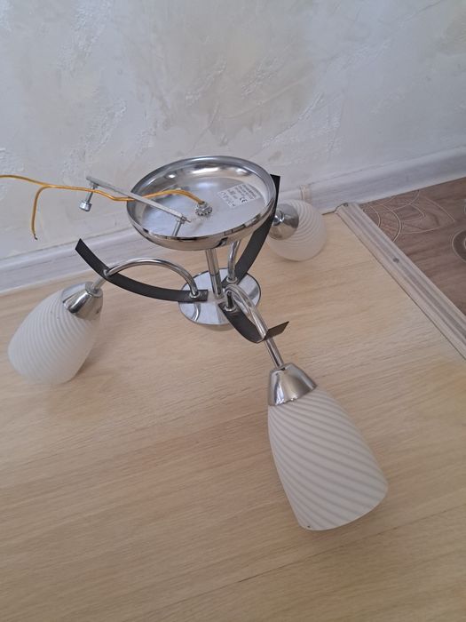 Люстры 3 шт, 1 шт разный