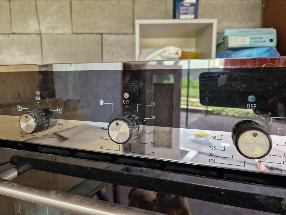 Продам духовой шкаф встроенный