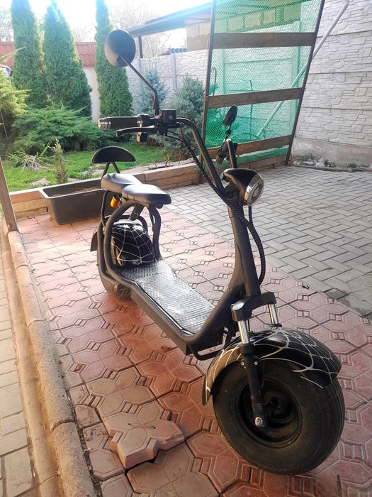 Продам электросамокат.